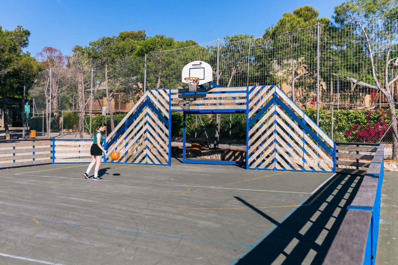 Camping Vilanova Park Vilanova i la Geltru Luaran gambar